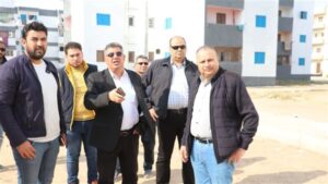 وزير الإسكان يتابع سير العمل بعدد من مشروعات الطرق والمرافق بمدينة السادات