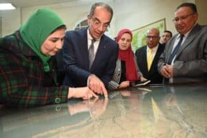 Ministers of Communications, Social Solidarity discuss digitizing Egyptian Geographic Society’s collections