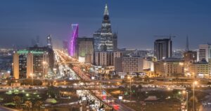 ‏ستاندرد آند بورز: الطلب على العقارات في السعودية سيظل قويا بدعم من استثمارات رؤية 2030