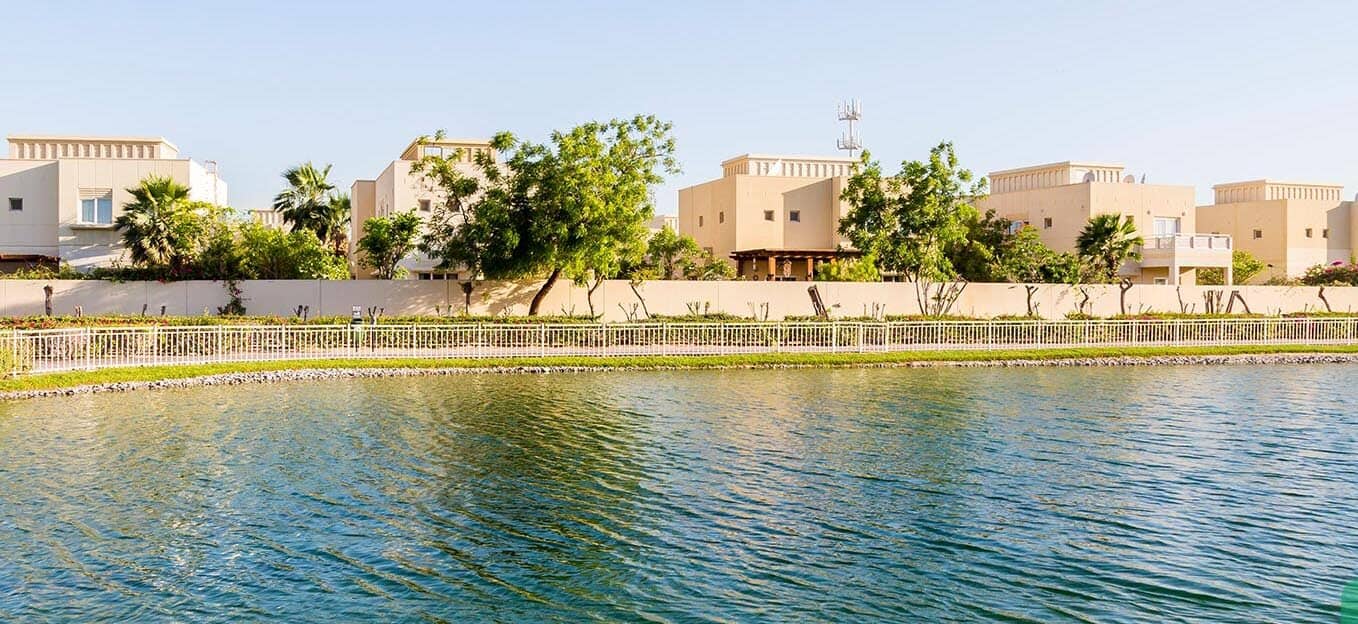 Living in Arabian Ranches vs. Springs Dubai