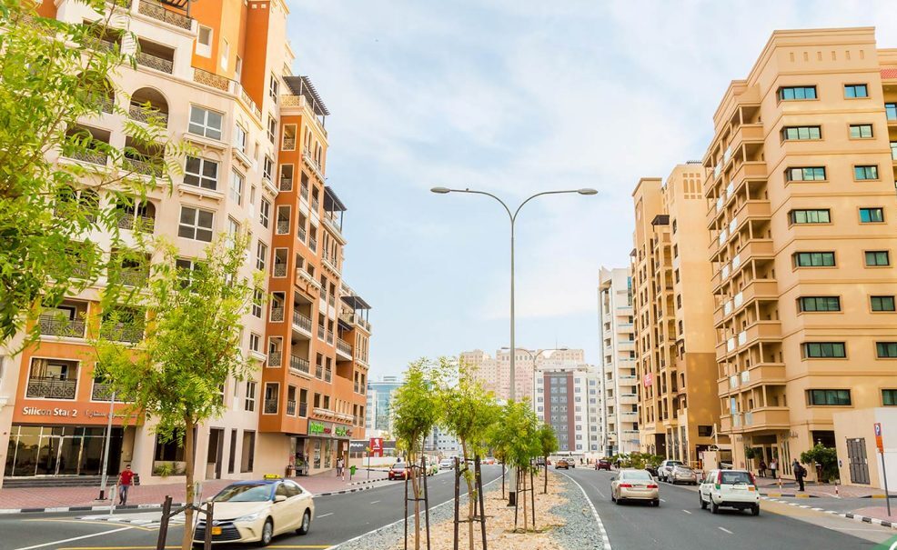 Pros and Cons of Living in Dubai Silicon Oasis