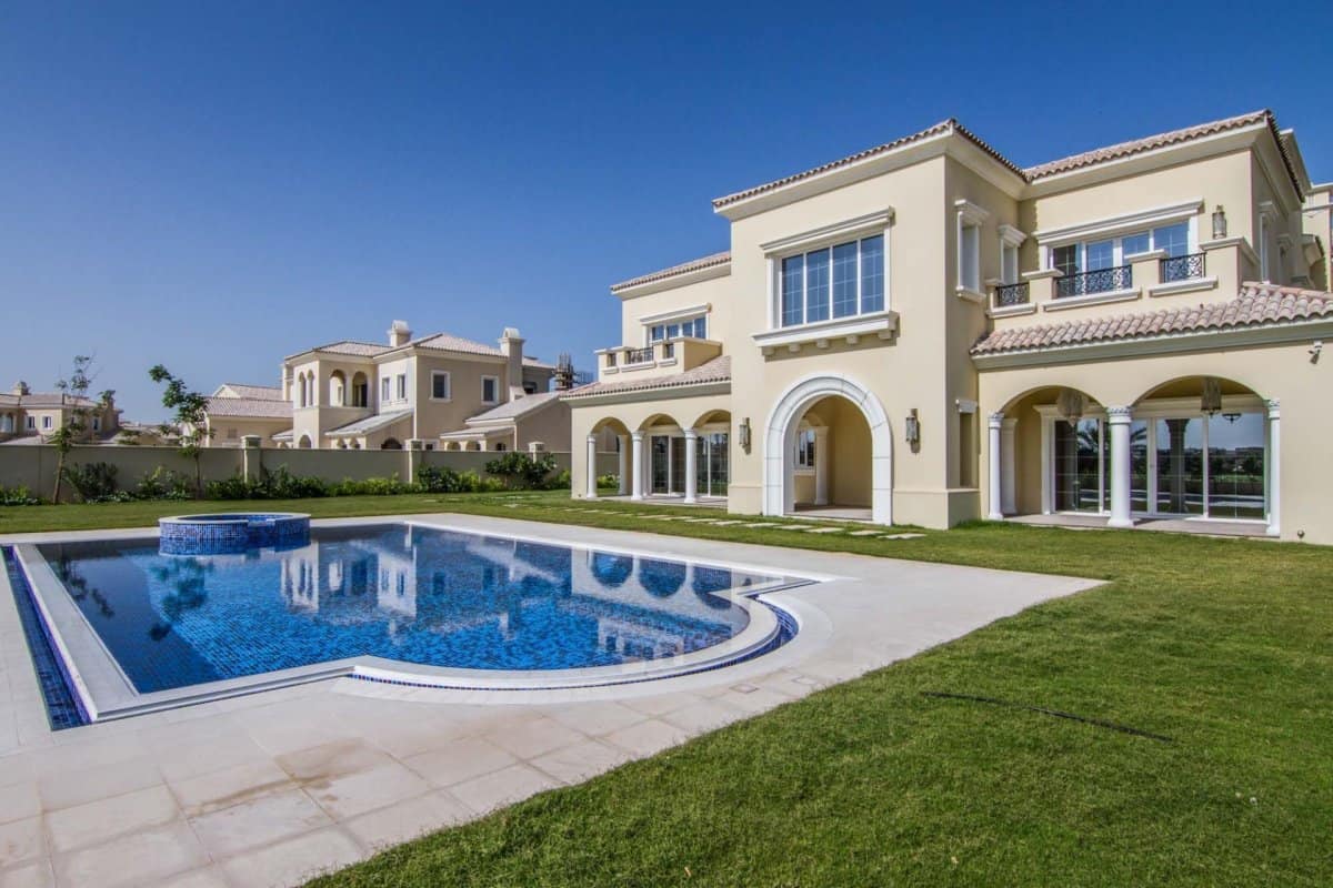 Renting Villas in Dubai Hills Estate vs Arabian Ranches