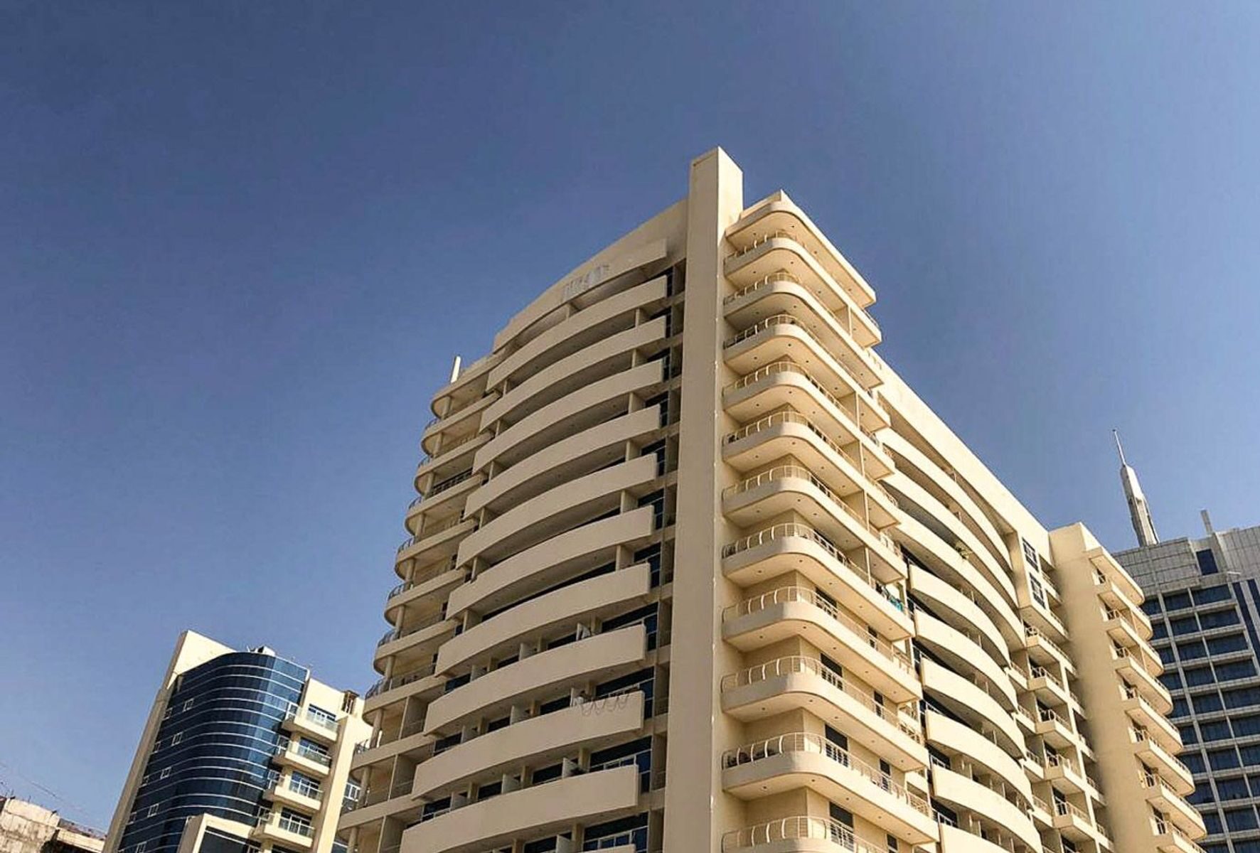رويال ريزيدنس، مدينة دبي الرياضية