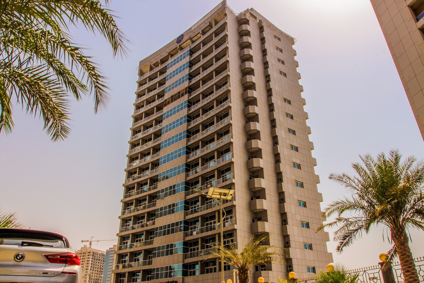 برج يوني استايت الرياضي، مدينة دبي الرياضية