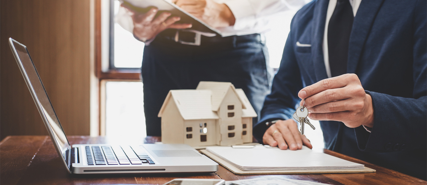 طلب تسجيل وإلغاء عقد إدارة العقارات في دبي