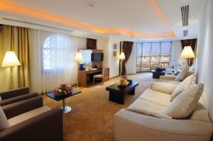 Golden Tulip Al Mektan Hotel