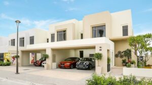 Rent or Buy a Villa: Mira or Town Square