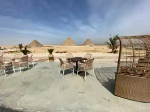 Pyramids Restaurant in Giza, Egypt: A Culinary Experience in the Shadow of History