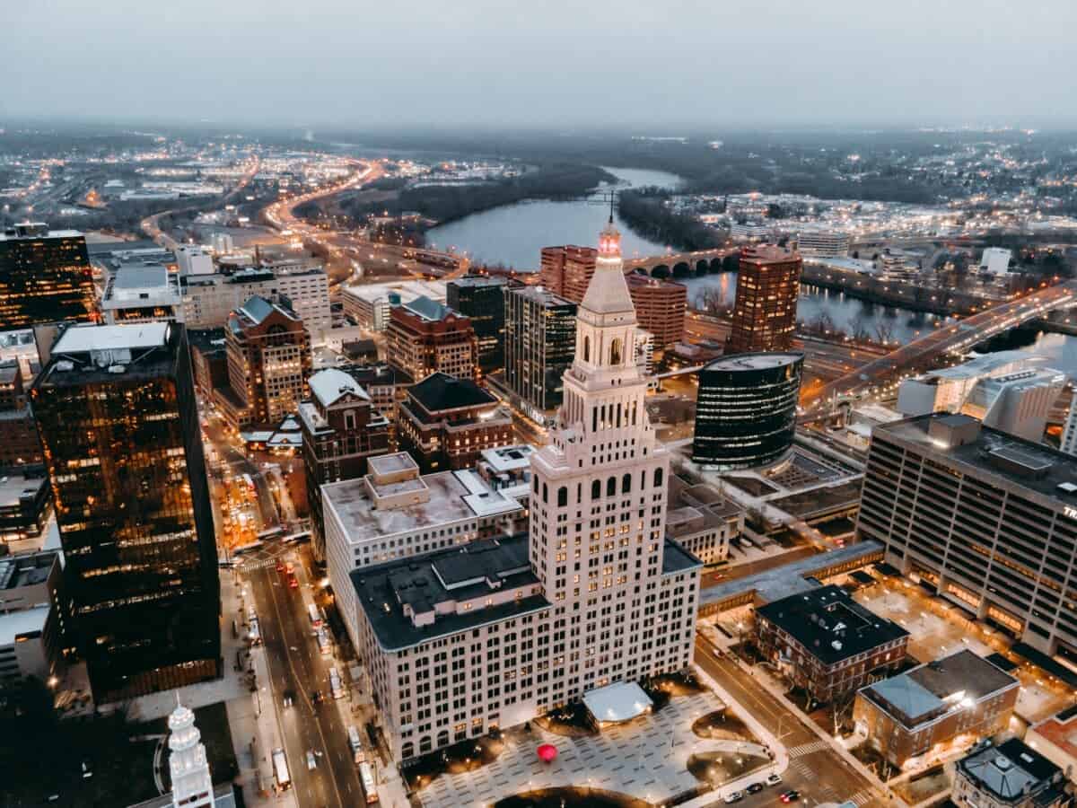 How to Become a Successful Real Estate Agent in Connecticut