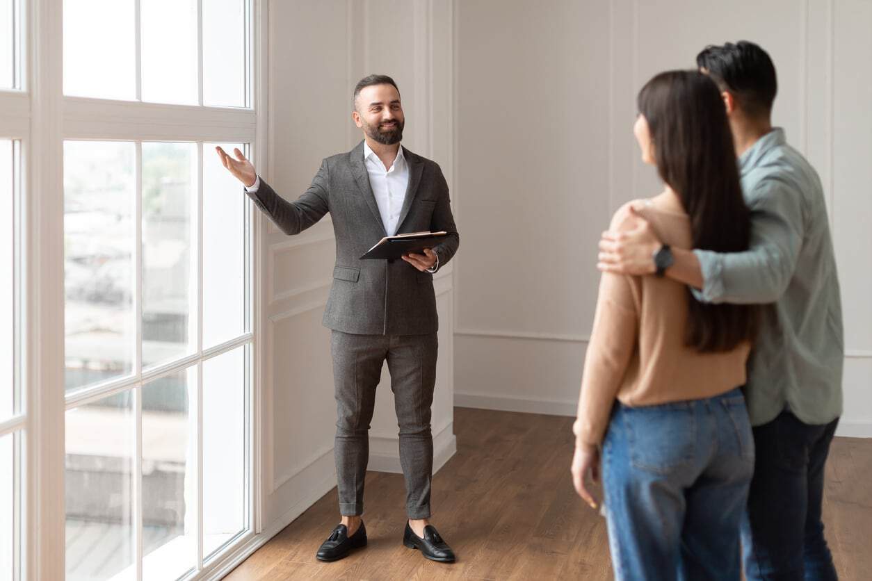 Real Estate Agent
