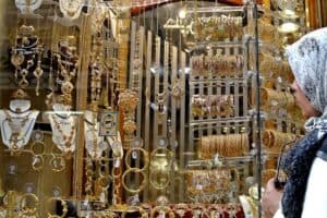 Gold prices dip 1% globally over week: iSagha