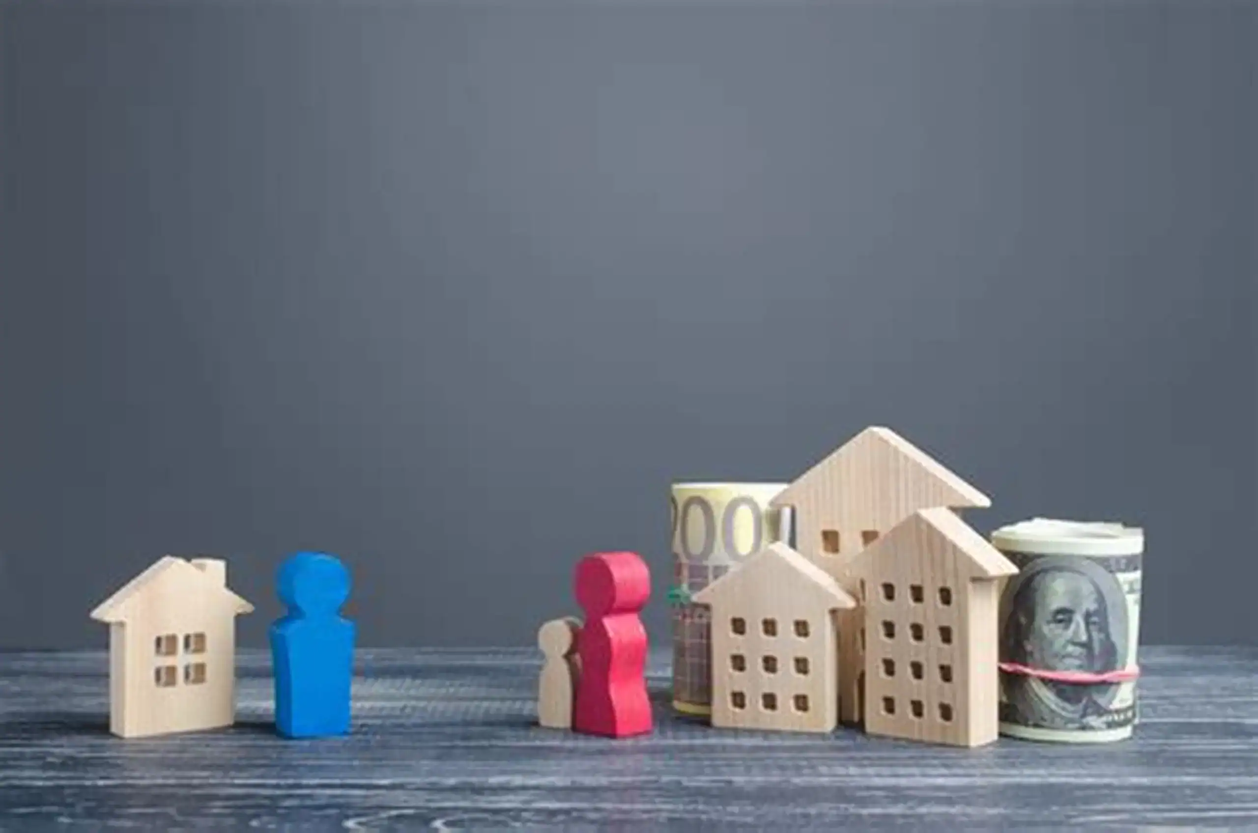 Real Estate Blockchain Tokens vs. Traditional REIT Shares: Liquidity Differences