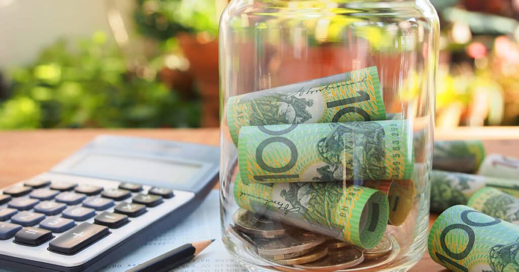 REIT Dividend Reinvestment Plans (DRIPs) vs. Cash Payouts