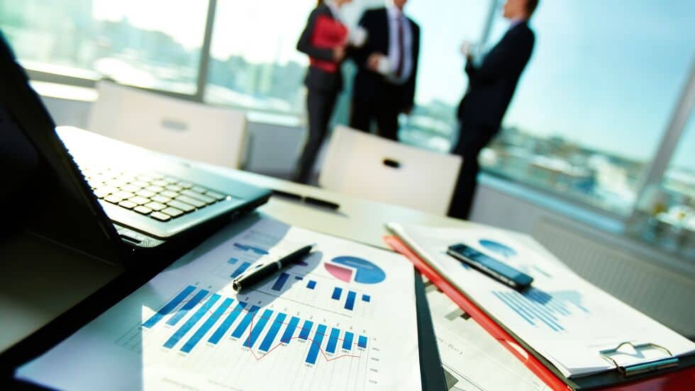 Takeover Arbitrage Strategies in REIT M&A Transactions