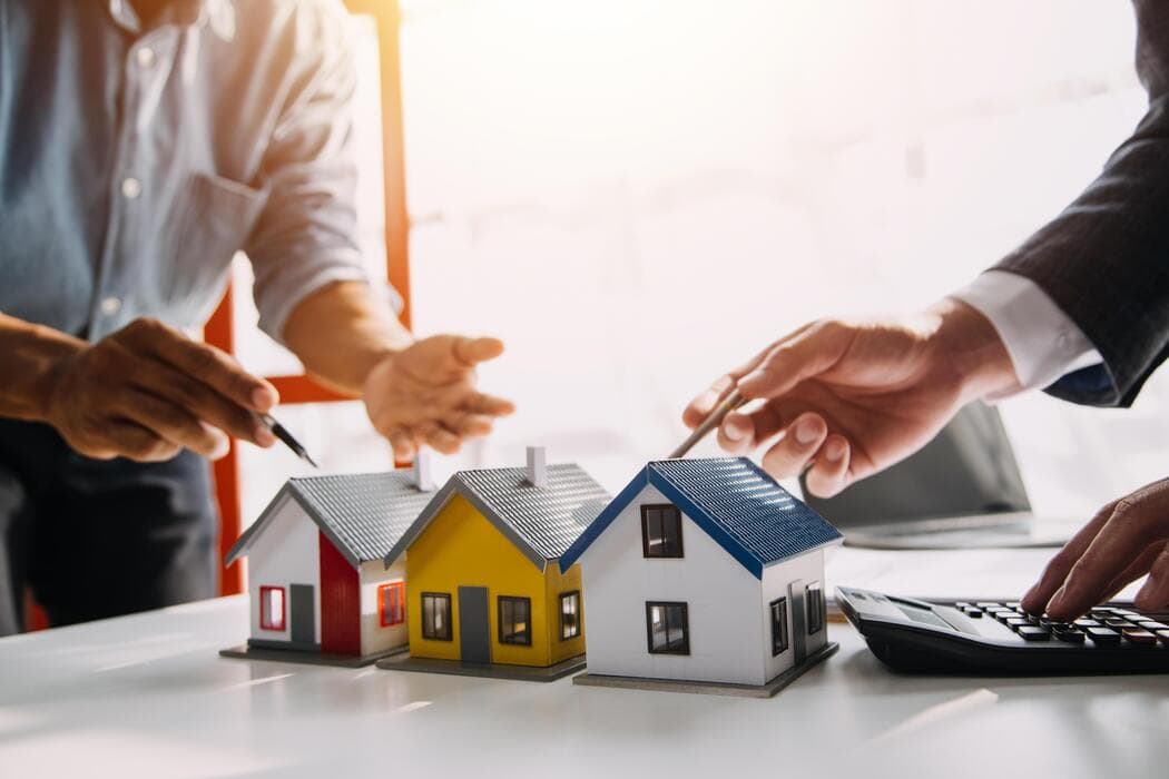 Why MLS Price Bands Create Psychological “Market Ceilings”
